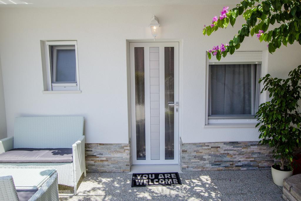 Luxury Studio Apartment White Sensation Vodice Buitenkant foto